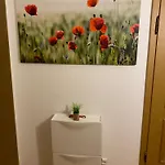 Schoene Mit Terrasse, Nur 2 Minuten Zur Autobahn 韦默尔斯基兴