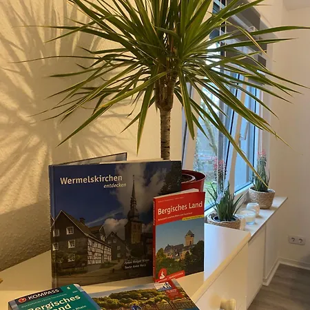 公寓 Schoene Mit Terrasse, Nur 2 Minuten Zur Autobahn