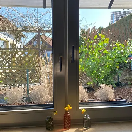 Schoene Mit Terrasse, Nur 2 Minuten Zur Autobahn 公寓 *
