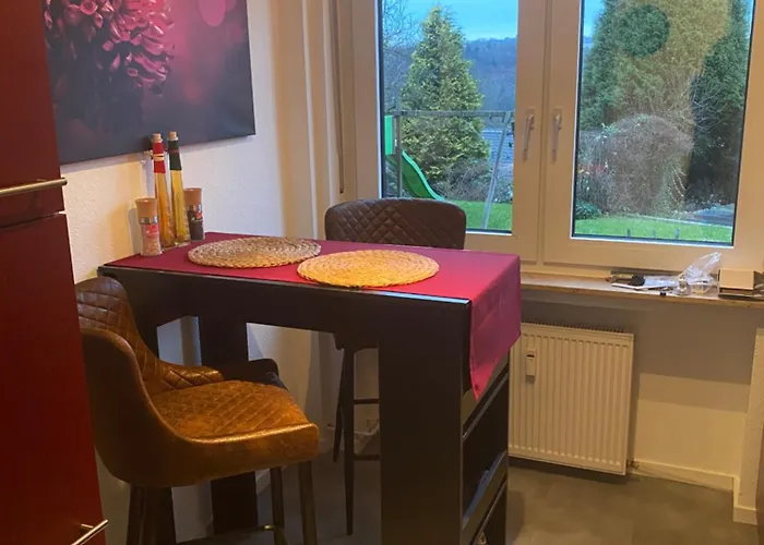 Appartement Schoene Mit Terrasse, Nur 2 Minuten Zur Autobahn *